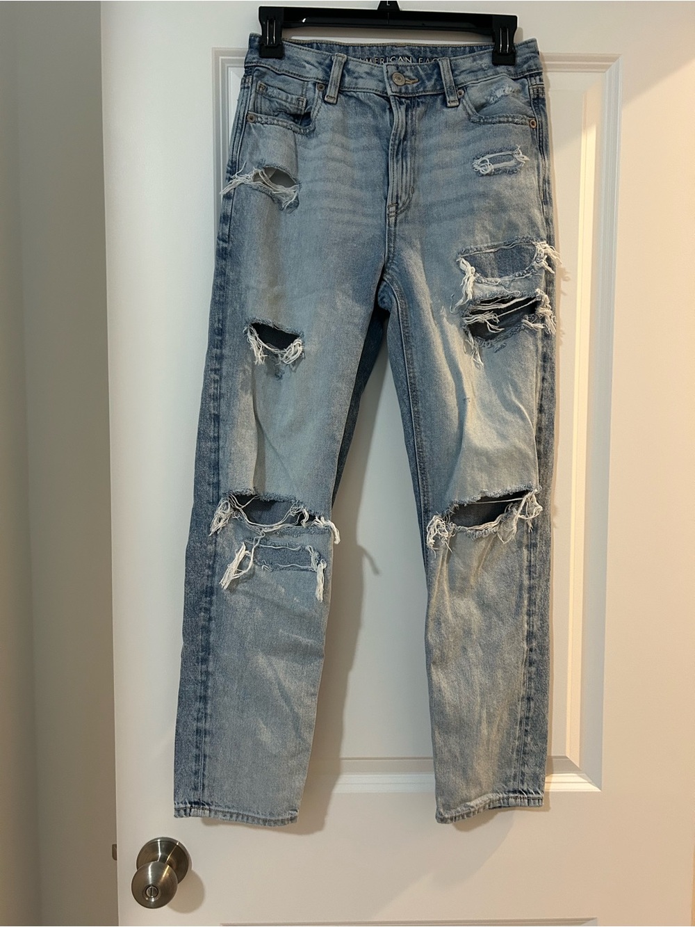 American Eagle Outfitters Light Blue Distressed Mom Straight Jeans Size 0